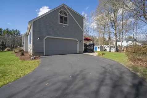 1 Heritage Drive Merrimack NH 03054