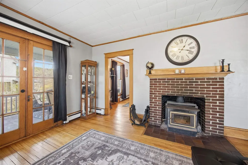 1327 Creamery Road Ryegate VT 05069