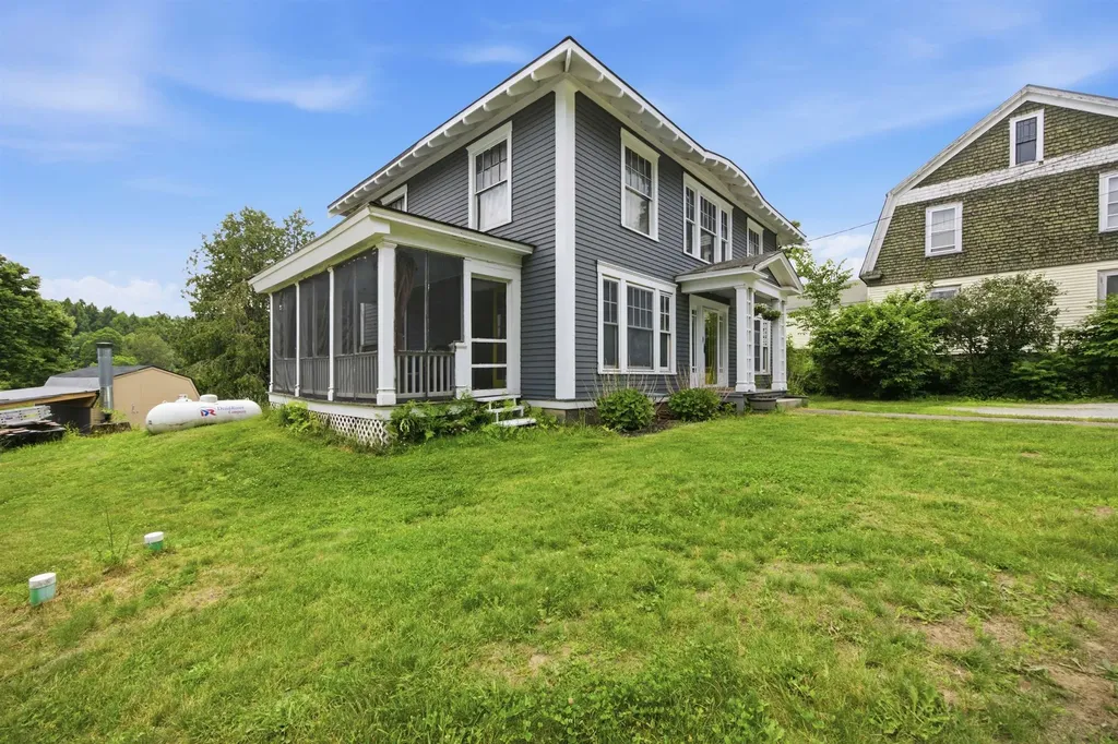 1327 Creamery Road Ryegate VT 05069