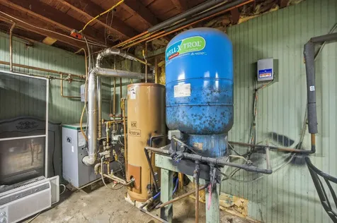1327 Creamery Road Ryegate VT 05069