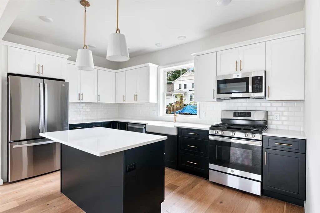 8 Barnabas Court Colchester VT 05446
