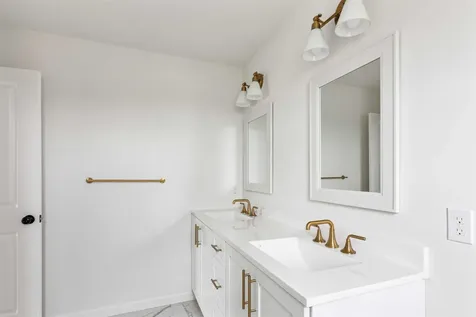 8 Barnabas Court Colchester VT 05446