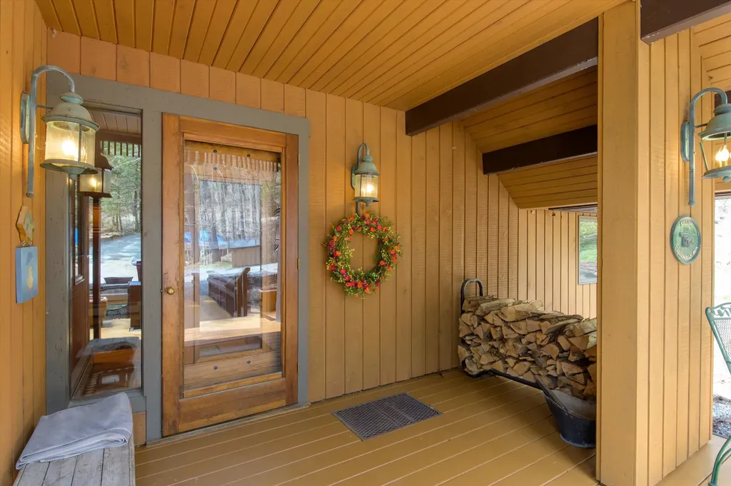 12 Archibald Lane Ludlow VT 05149
