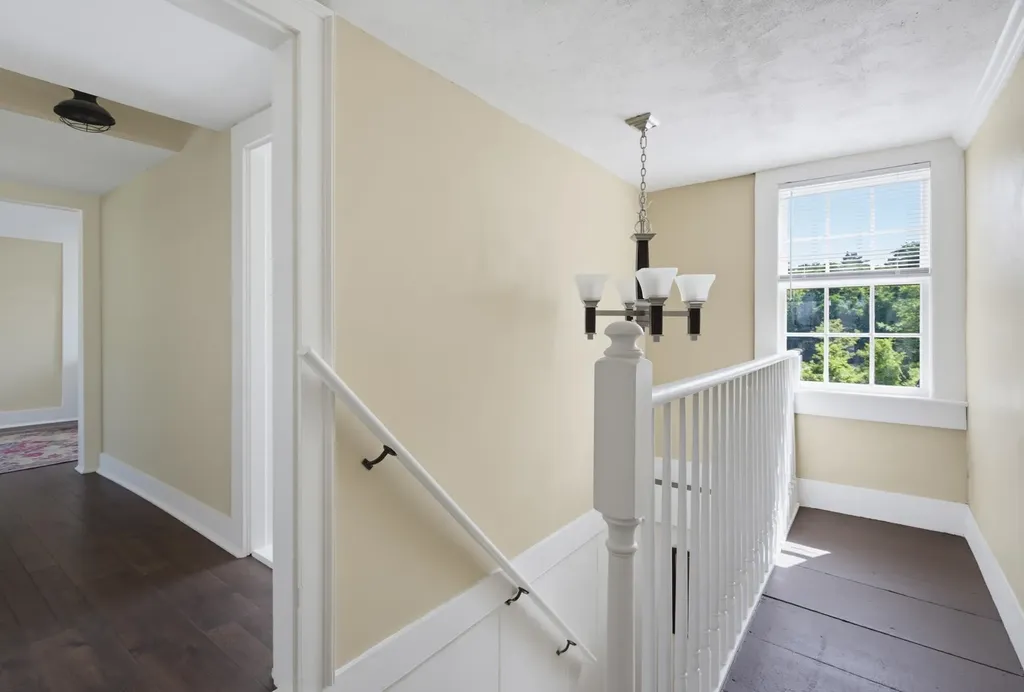 41 W Lull Place New Boston NH 03070