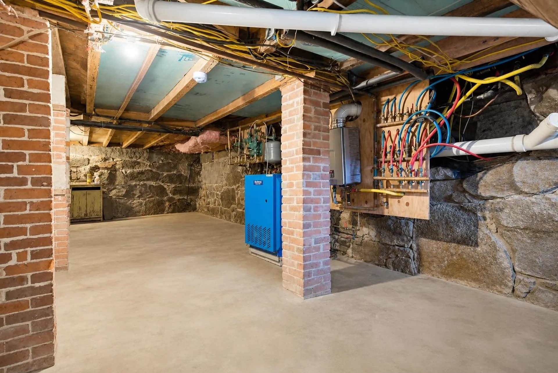 41 W Lull Place New Boston NH 03070