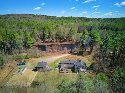 41 W Lull Place New Boston NH 03070