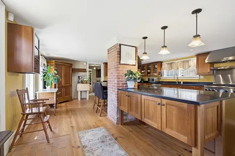 41 W Lull Place New Boston NH 03070
