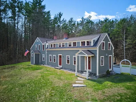 41 W Lull Place New Boston NH 03070