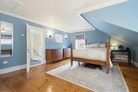 41 W Lull Place New Boston NH 03070