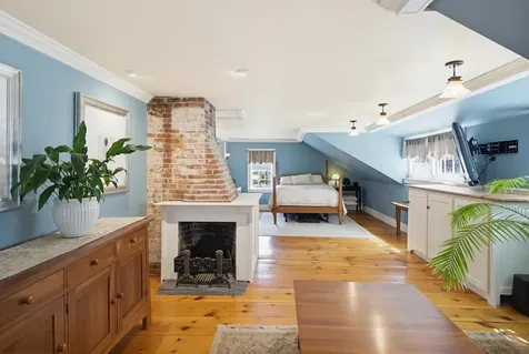 41 W Lull Place New Boston NH 03070