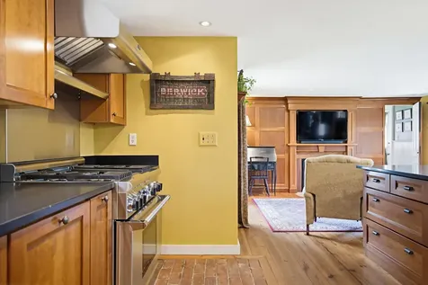 41 W Lull Place New Boston NH 03070