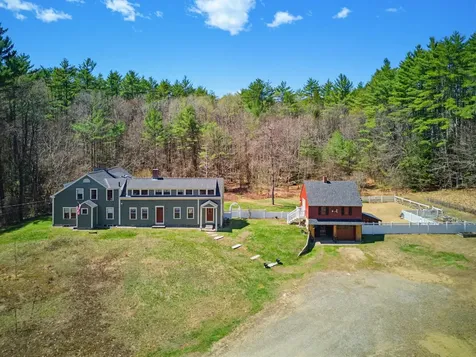 41 W Lull Place New Boston NH 03070