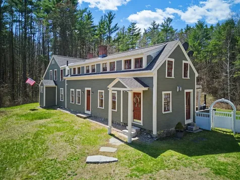 41 W Lull Place New Boston NH 03070