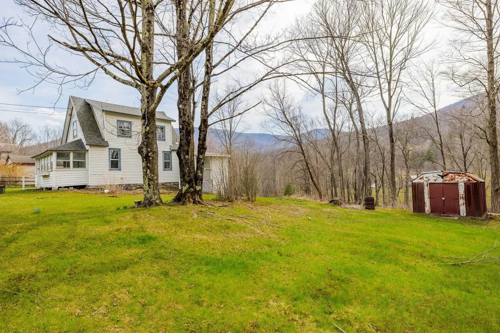 2819 Vt Route 313 Arlington VT 05250