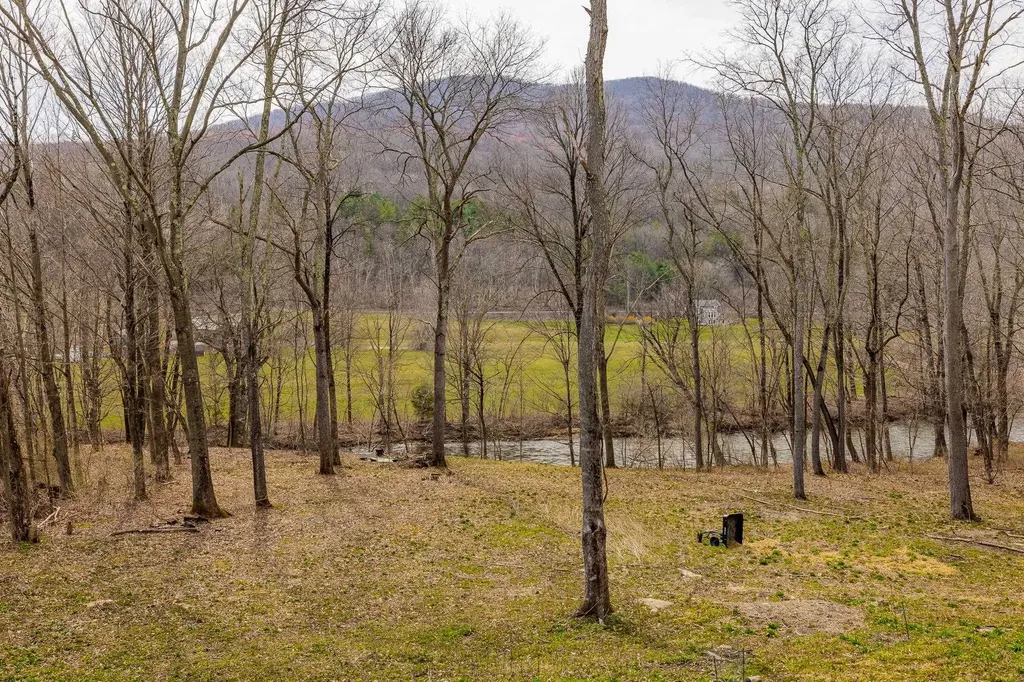 2819 Vt Route 313 Arlington VT 05250