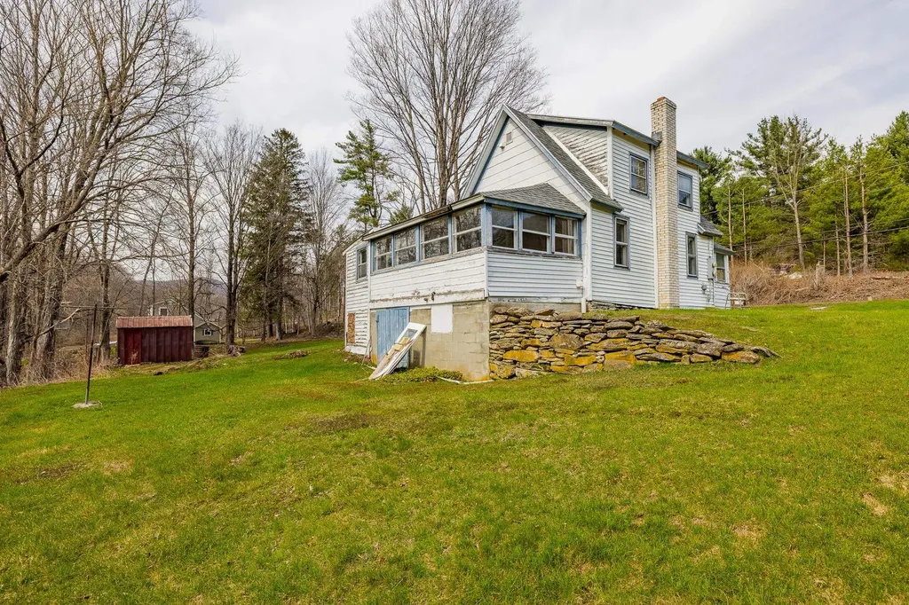 2819 Vt Route 313 Arlington VT 05250