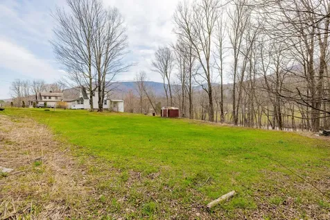 2819 Vt Route 313 Arlington VT 05250