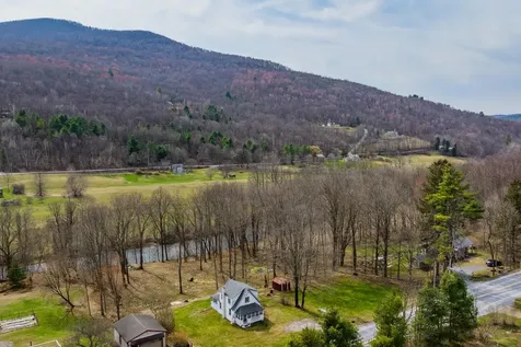 2819 Vt Route 313 Arlington VT 05250