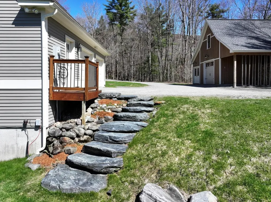 880 Stonefence Road Richmond VT 05477