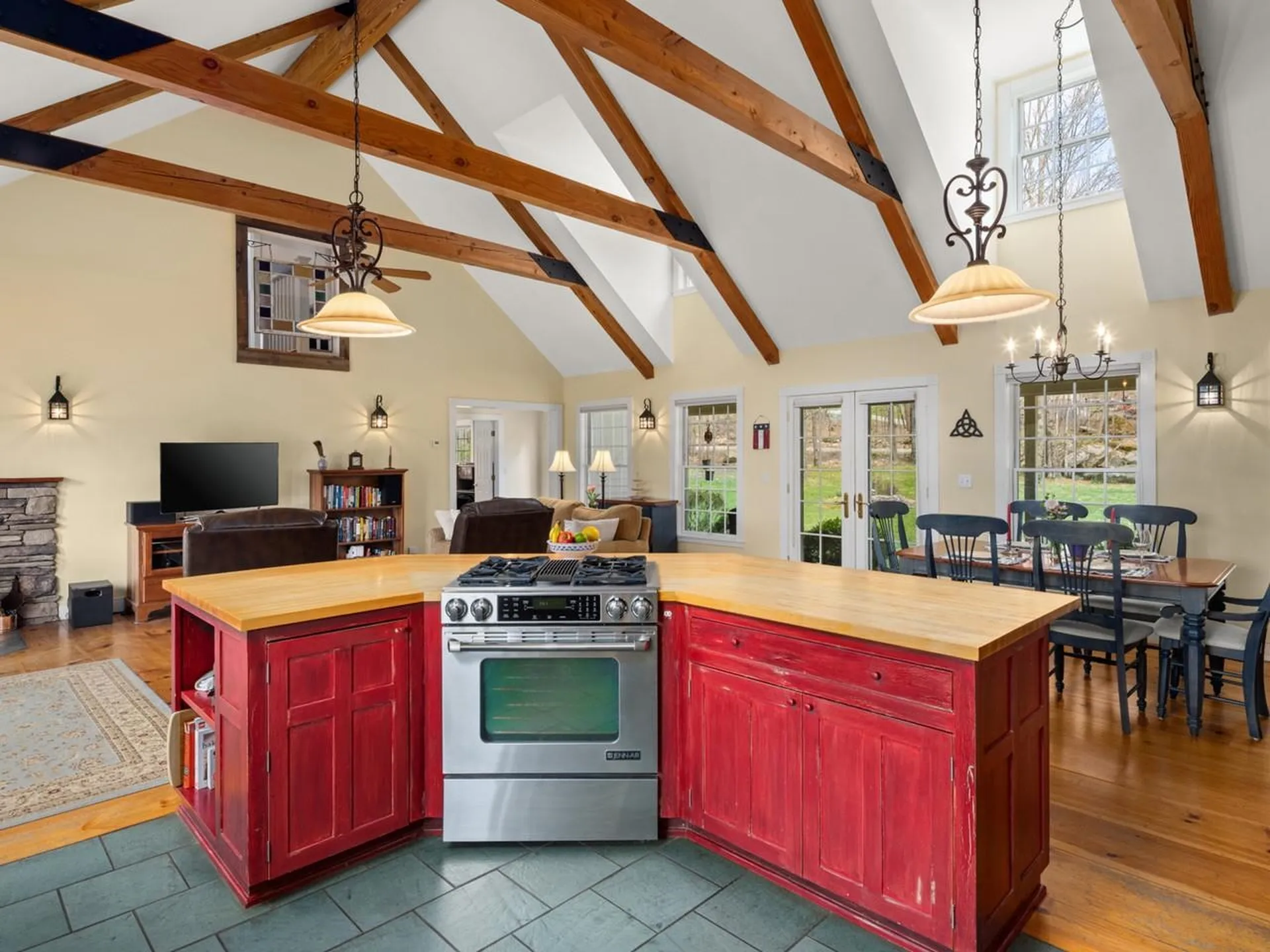 880 Stonefence Road Richmond VT 05477