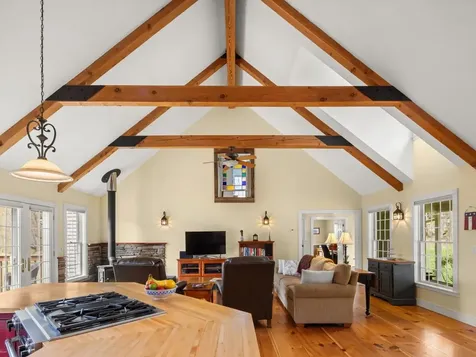 880 Stonefence Road Richmond VT 05477
