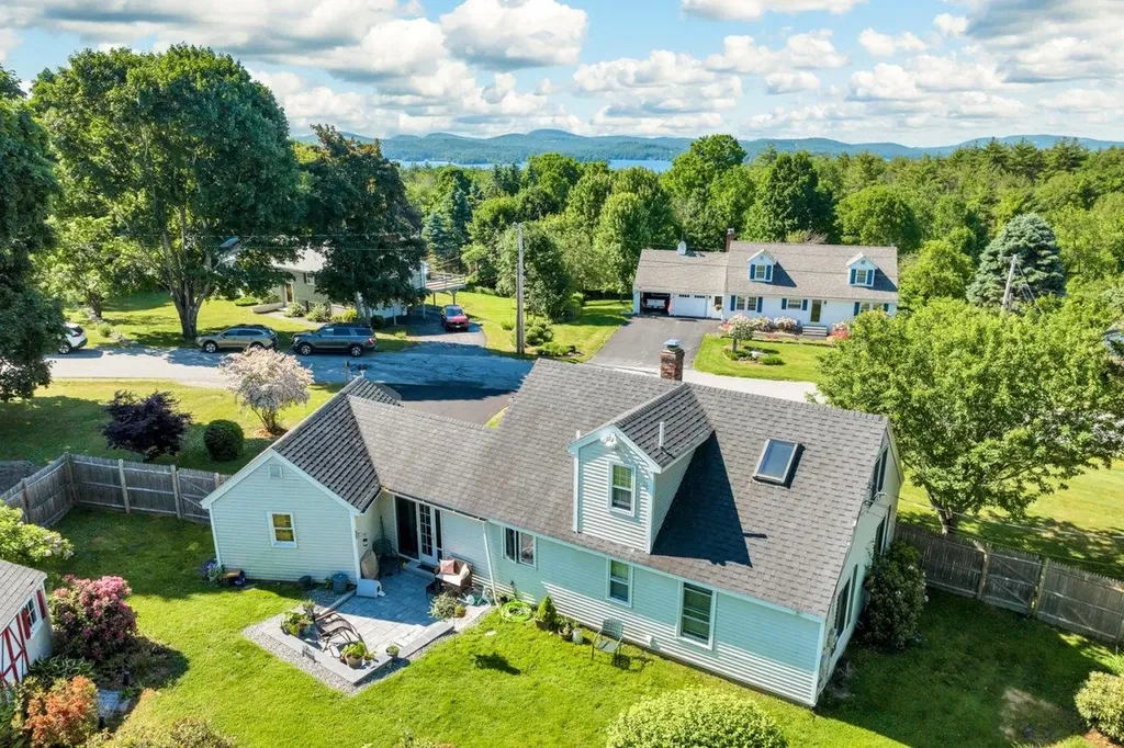 9 Old Lakeview Terrace Wolfeboro NH 03894