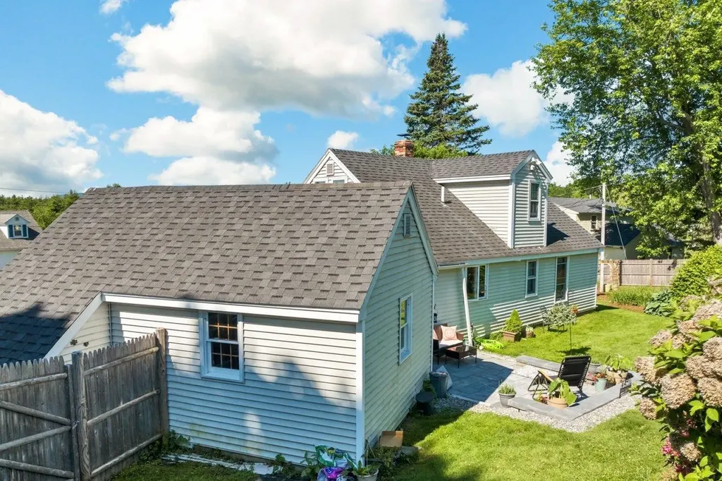 9 Old Lakeview Terrace Wolfeboro NH 03894