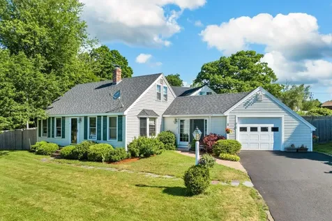 9 Old Lakeview Terrace Wolfeboro NH 03894