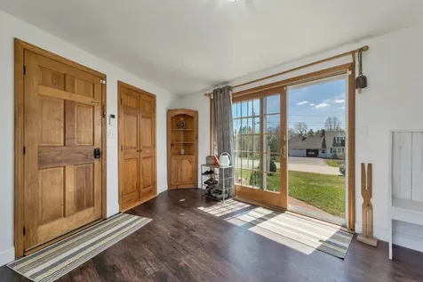 9 Old Lakeview Terrace Wolfeboro NH 03894