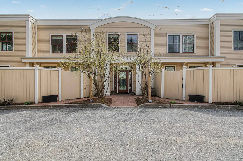 162 South Main Street Stowe VT 05672