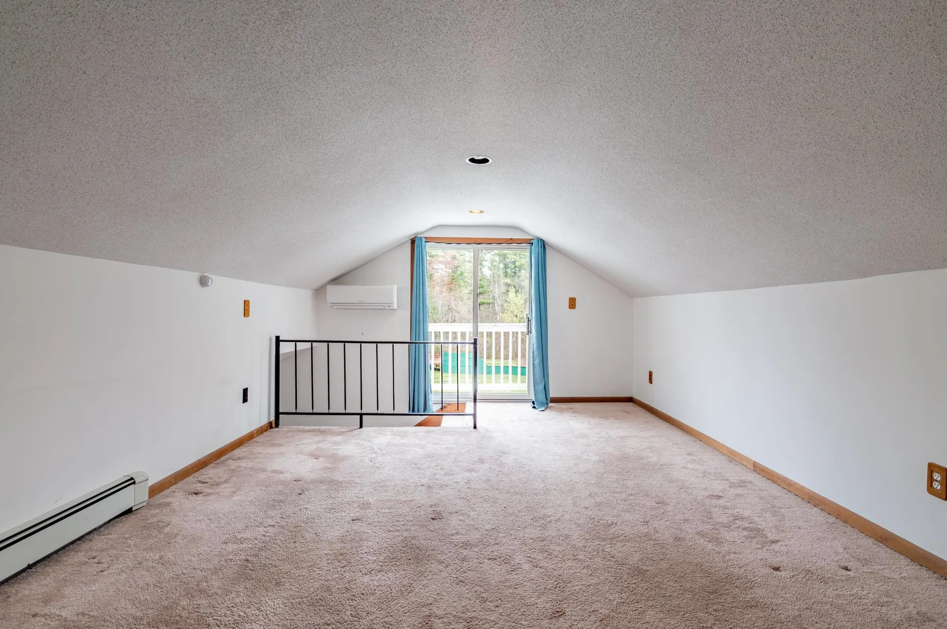 19 Dutton Road Pelham NH 03076