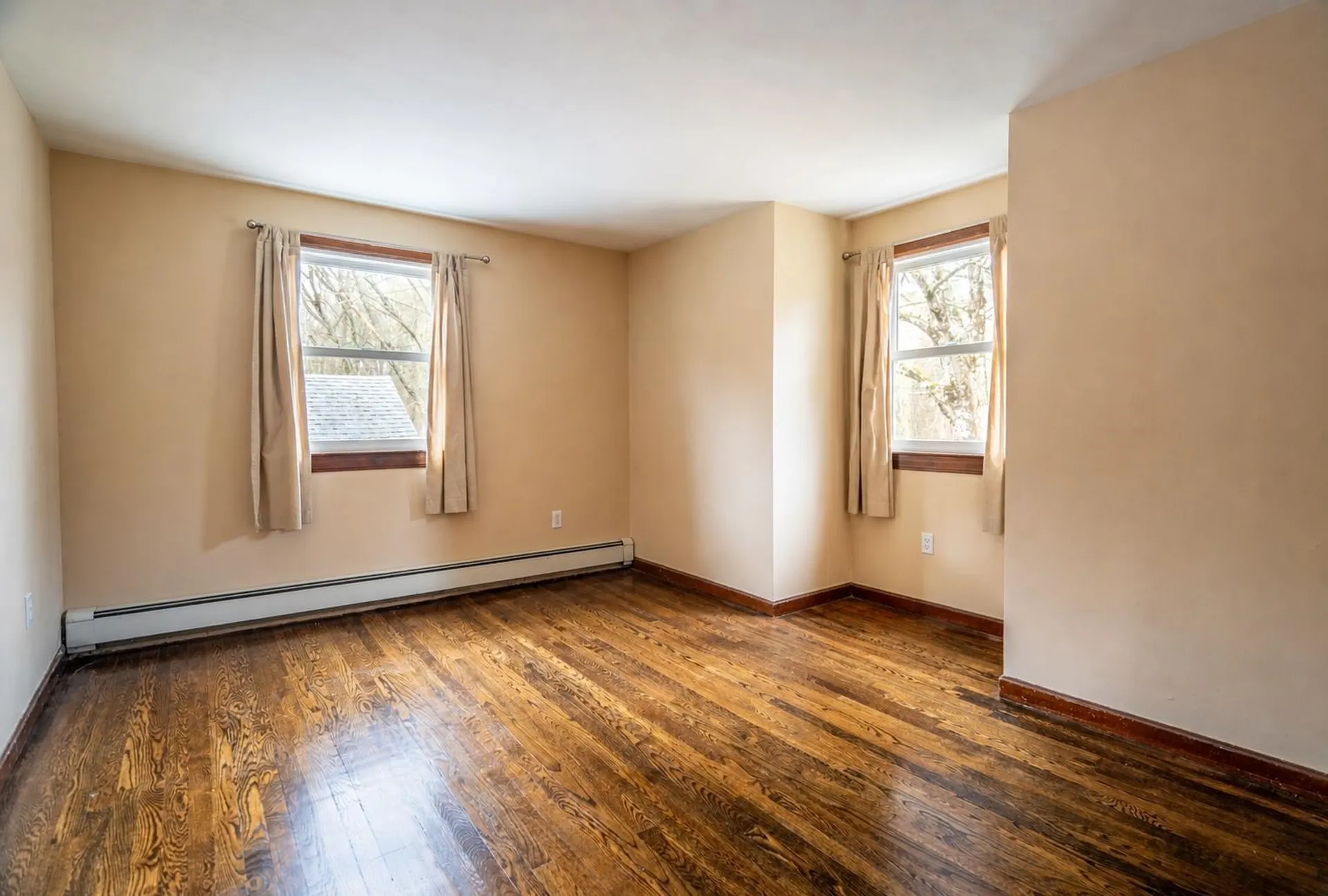 19 Dutton Road Pelham NH 03076