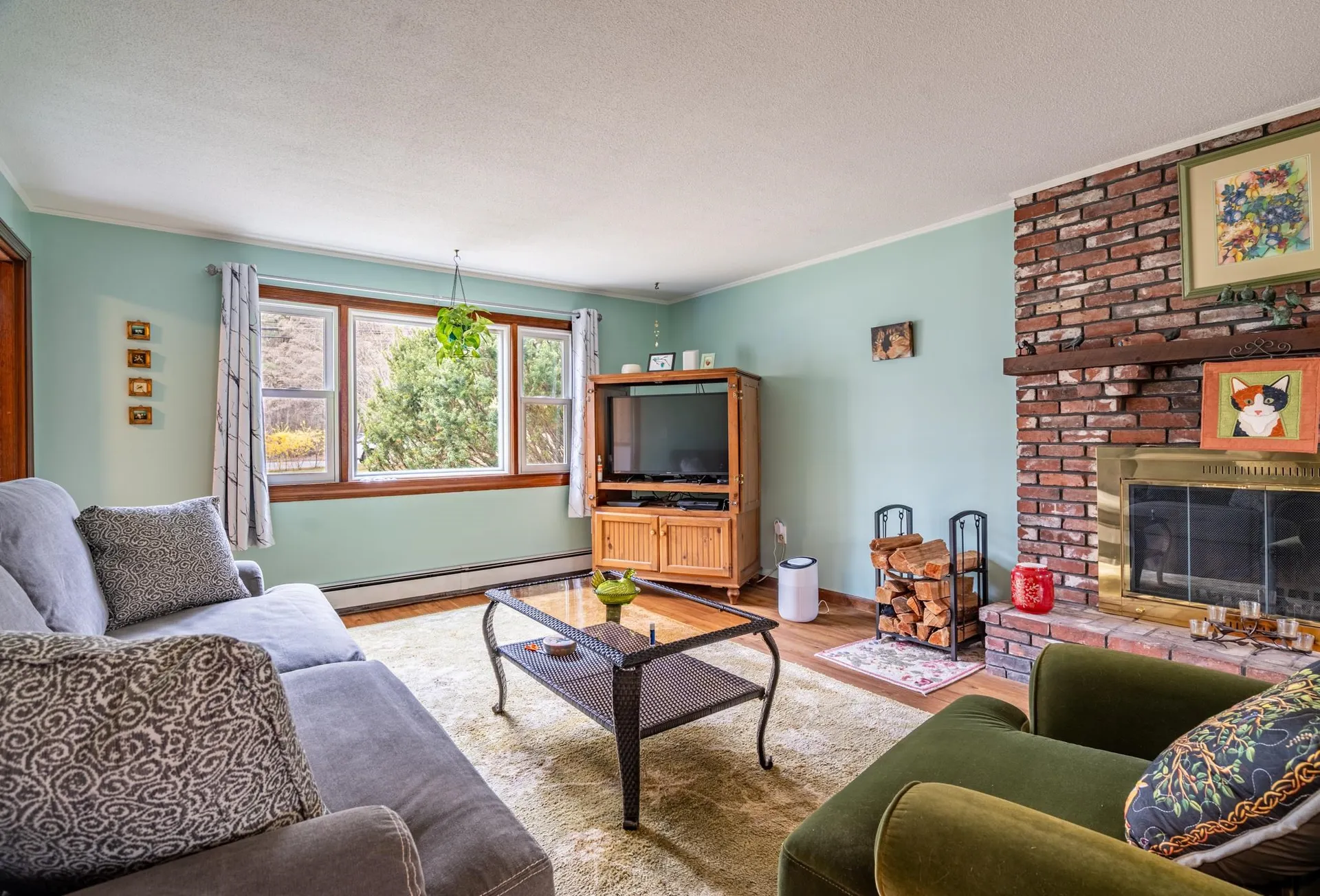19 Dutton Road Pelham NH 03076