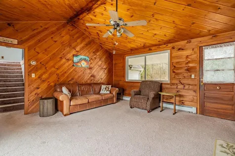 19 Dutton Road Pelham NH 03076