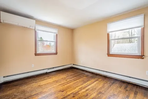 19 Dutton Road Pelham NH 03076