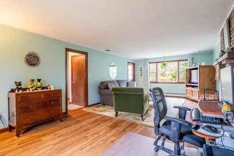 19 Dutton Road Pelham NH 03076
