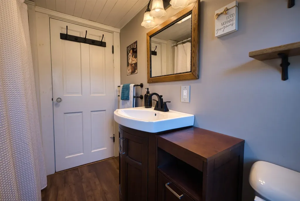1533 Province Lake Road Effingham NH 03882