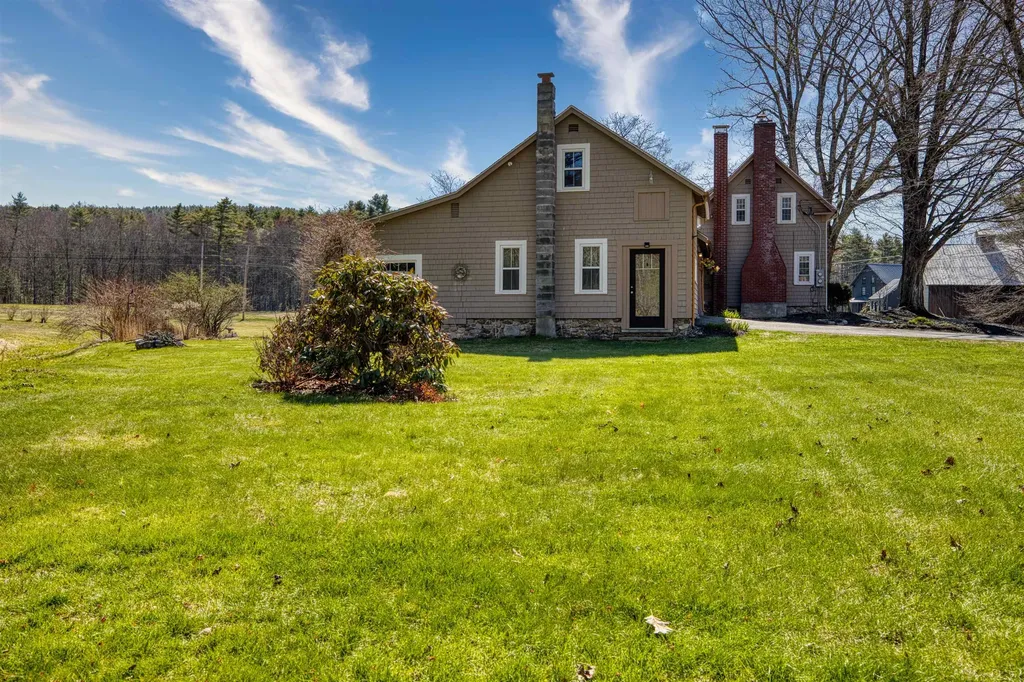 1533 Province Lake Road Effingham NH 03882