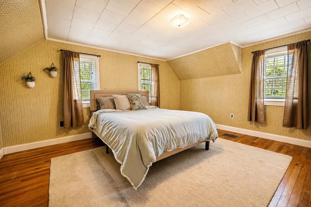 1533 Province Lake Road Effingham NH 03882