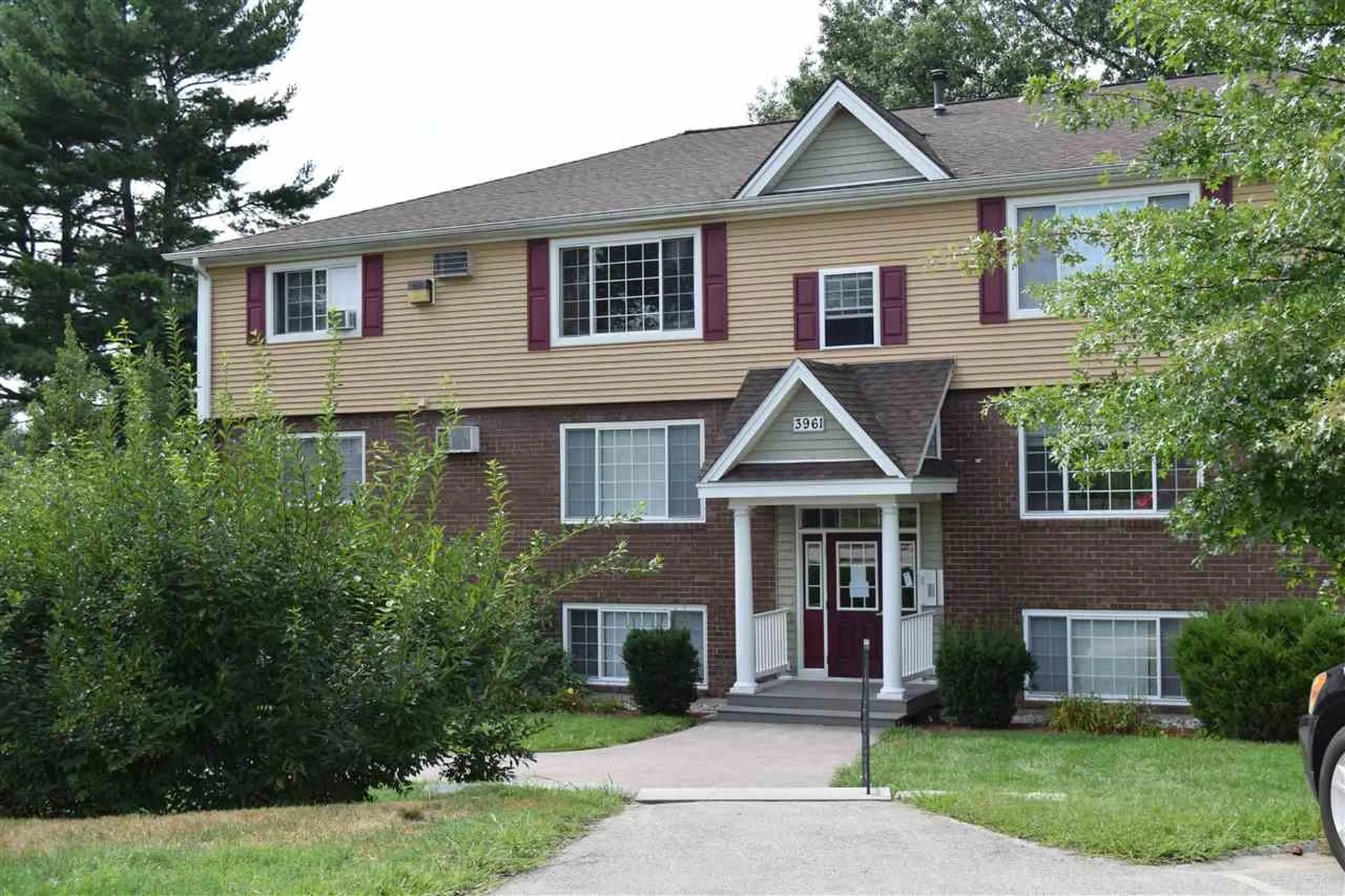 3951 Old Brown Avenue Manchester NH 03105