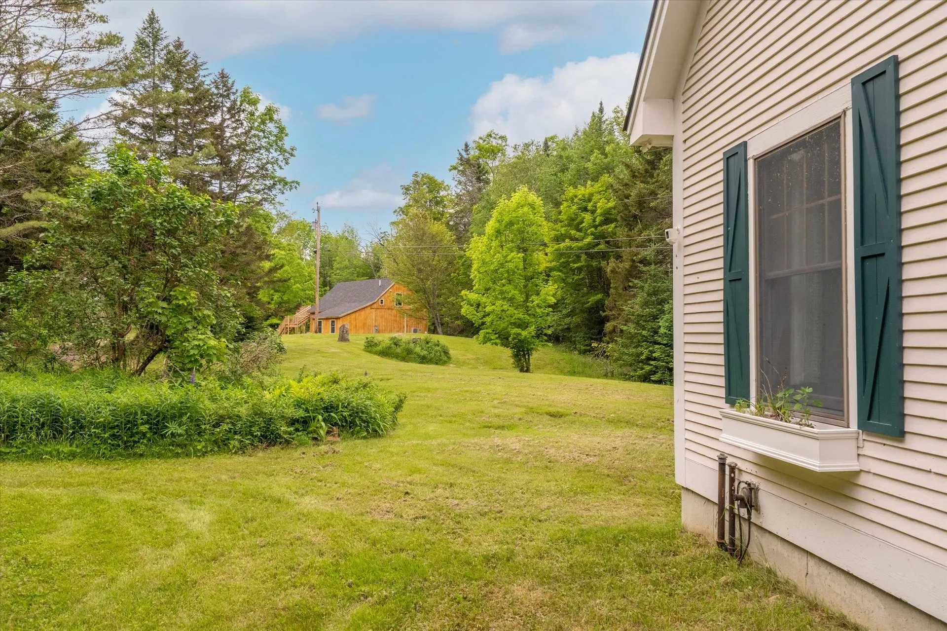1595 Healdville Road Mount Holly VT 05758