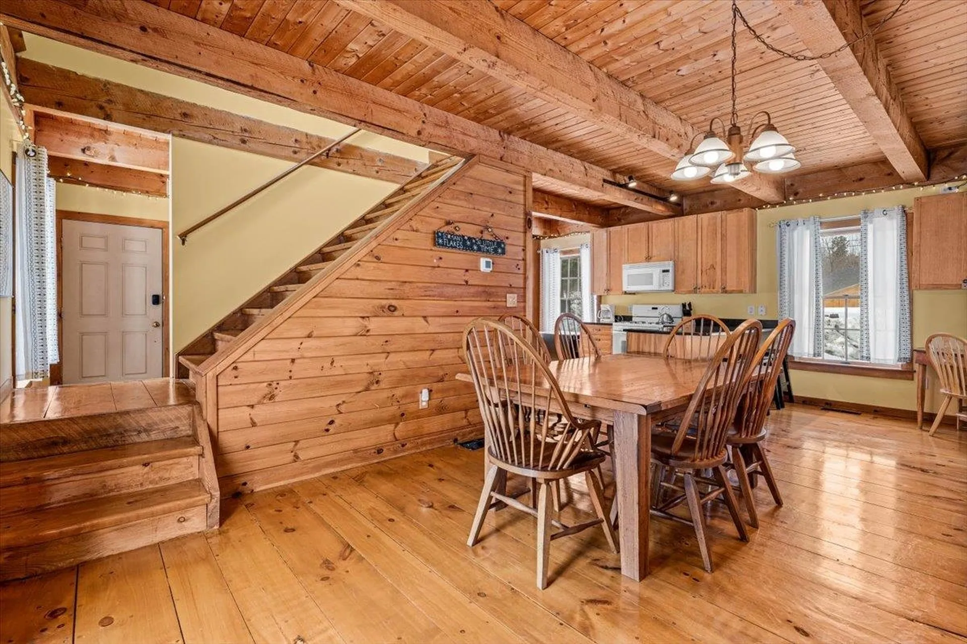 1595 Healdville Road Mount Holly VT 05758