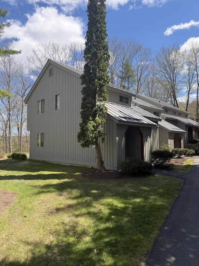 860 Murphy's Road Hartford VT 05059
