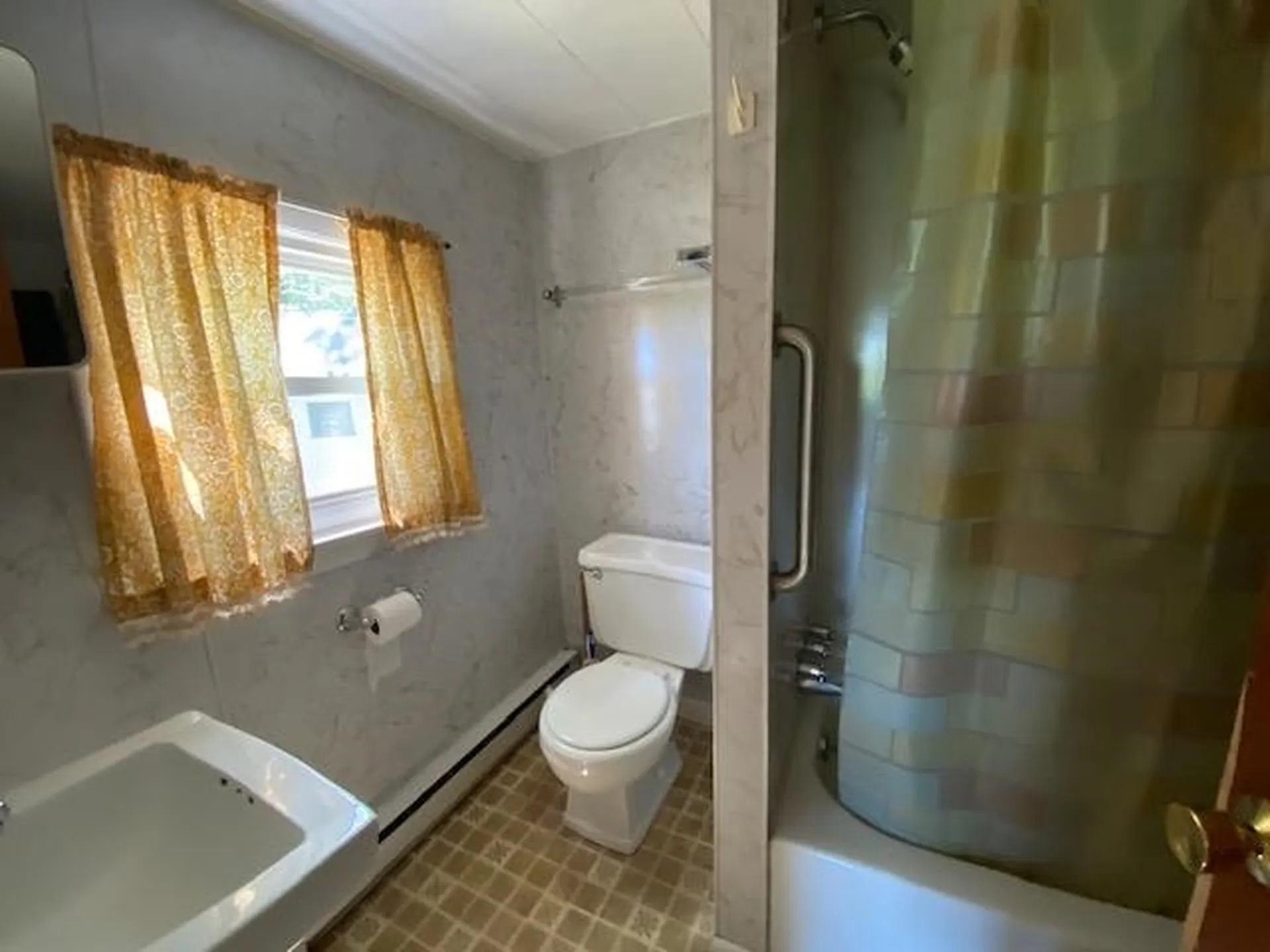 21 Hospitality Way Newbury NH 03255