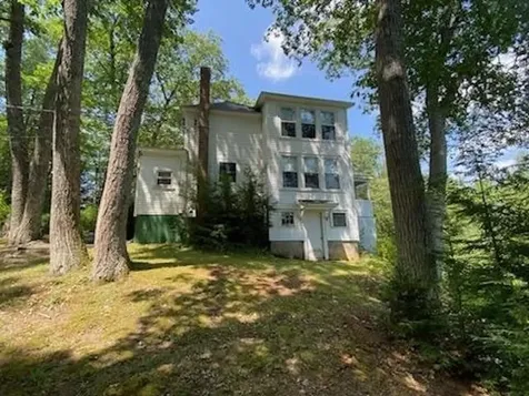 21 Hospitality Way Newbury NH 03255