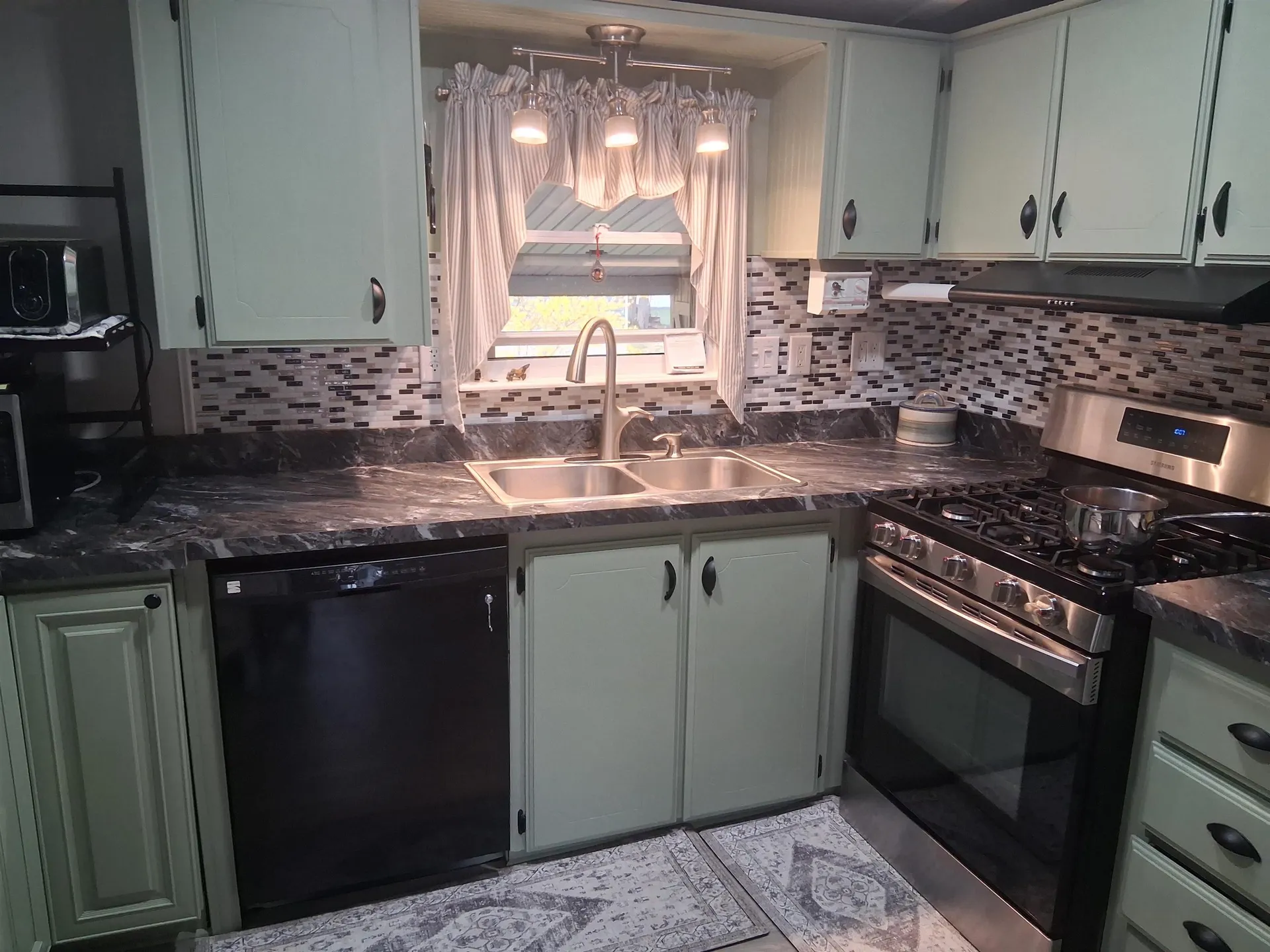 8 Cheryl Drive Concord NH 03303