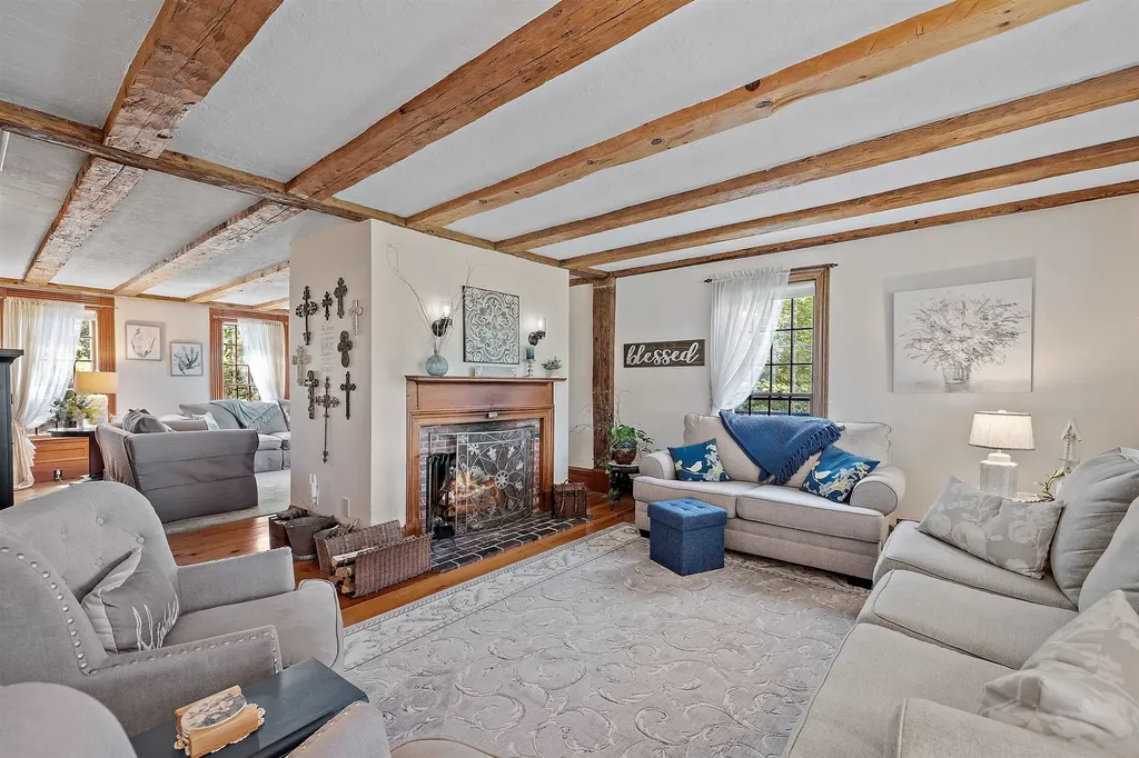 14 Curtis Road Gilford NH 03249