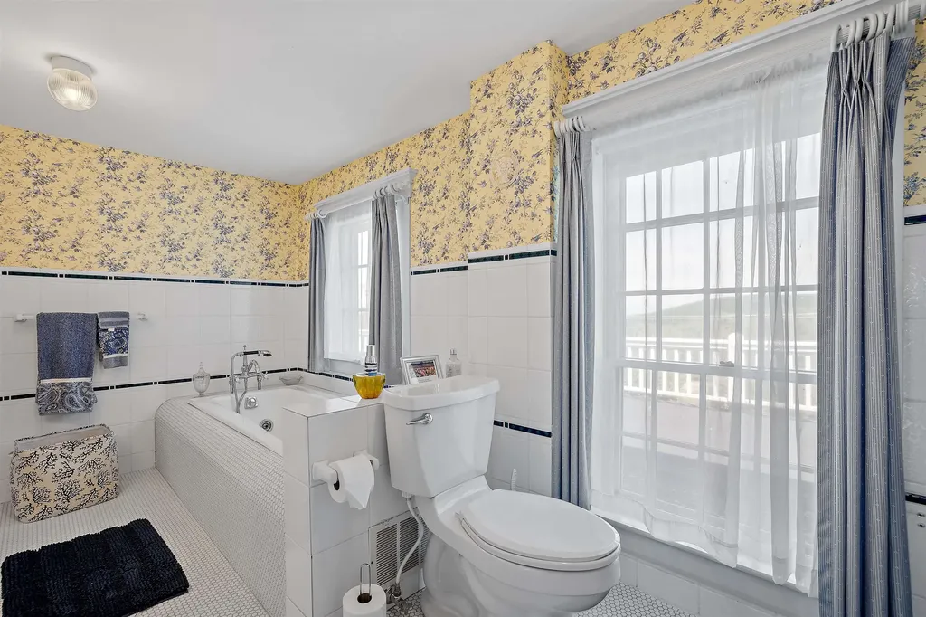 14 Curtis Road Gilford NH 03249