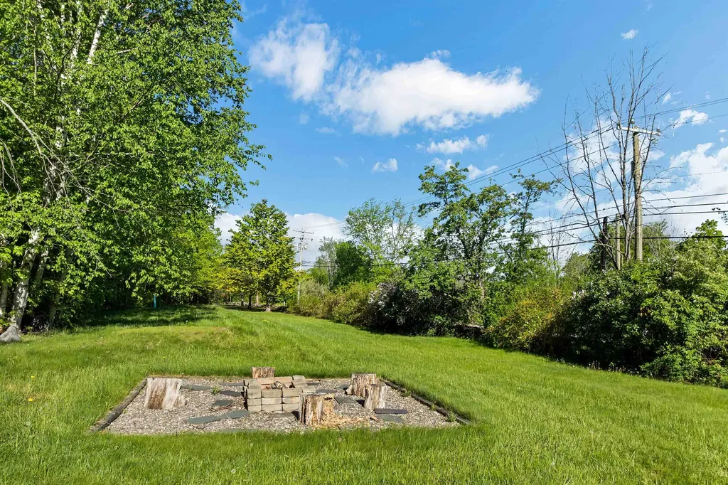 14 Curtis Road Gilford NH 03249