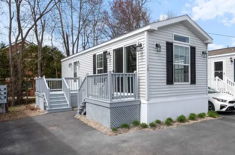 13 Brookwood Drive Salem NH 03079